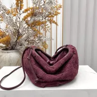 Cheap Bottega Veneta BV AAA Quality Messenger Bags For Women #1388020 Replica Wholesale [$112.00 USD] [ITEM#1388020] on Replica Bottega Veneta BV AAA Quality Messenger Bags