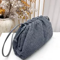 Cheap Bottega Veneta BV AAA Quality Messenger Bags For Women #1388023 Replica Wholesale [$112.00 USD] [ITEM#1388023] on Replica Bottega Veneta BV AAA Quality Messenger Bags