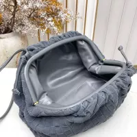 Cheap Bottega Veneta BV AAA Quality Messenger Bags For Women #1388023 Replica Wholesale [$112.00 USD] [ITEM#1388023] on Replica Bottega Veneta BV AAA Quality Messenger Bags