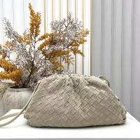 Cheap Bottega Veneta BV AAA Quality Messenger Bags For Women #1388032 Replica Wholesale [$112.00 USD] [ITEM#1388032] on Replica Bottega Veneta BV AAA Quality Messenger Bags