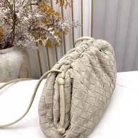 Cheap Bottega Veneta BV AAA Quality Messenger Bags For Women #1388032 Replica Wholesale [$112.00 USD] [ITEM#1388032] on Replica Bottega Veneta BV AAA Quality Messenger Bags