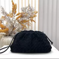 Cheap Bottega Veneta BV AAA Quality Messenger Bags For Women #1388036 Replica Wholesale [$112.00 USD] [ITEM#1388036] on Replica Bottega Veneta BV AAA Quality Messenger Bags