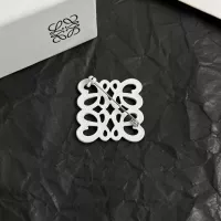 Cheap LOEWE Brooches #1388654 Replica Wholesale [$34.00 USD] [ITEM#1388654] on Replica LOEWE Brooches