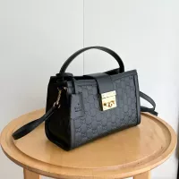 Cheap Gucci AAA Quality Messenger Bags For Women #1389419 Replica Wholesale [$80.00 USD] [ITEM#1389419] on Replica Gucci AAA Quality Messenger Bags