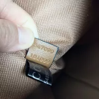 Cheap Gucci AAA Quality Messenger Bags For Women #1389462 Replica Wholesale [$85.00 USD] [ITEM#1389462] on Replica Gucci AAA Quality Messenger Bags