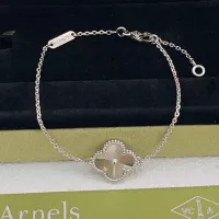 Cheap Van Cleef &amp; Arpels Bracelets For Women #1390347 Replica Wholesale [$25.00 USD] [ITEM#1390347] on Replica Van Cleef &amp; Arpels Bracelets
