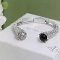 Cheap Van Cleef &amp; Arpels Bracelets For Women #1390410 Replica Wholesale [$39.00 USD] [ITEM#1390410] on Replica Van Cleef &amp; Arpels Bracelets