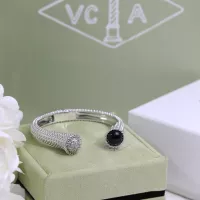 Cheap Van Cleef &amp; Arpels Bracelets For Women #1390410 Replica Wholesale [$39.00 USD] [ITEM#1390410] on Replica Van Cleef &amp; Arpels Bracelets