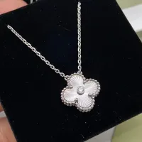 Cheap Van Cleef &amp; Arpels Necklaces For Women #1390696 Replica Wholesale [$42.00 USD] [ITEM#1390696] on Replica Van Cleef &amp; Arpels Necklaces