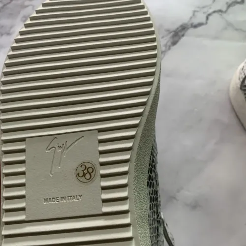 Cheap Giuseppe Zanotti Casual Shoes For Women #1393125 Replica Wholesale [$98.00 USD] [ITEM#1393125] on Replica Giuseppe Zanotti Casual Shoes