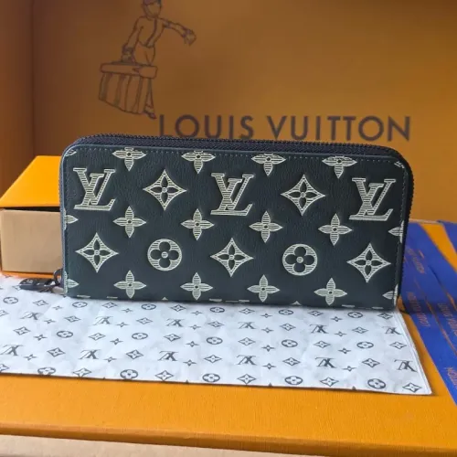 Louis Vuitton AAA Quality Long Wallets #1393161