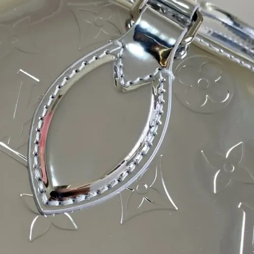 Cheap Louis Vuitton AAA Quality Handbags #1393189 Replica Wholesale [$200.00 USD] [ITEM#1393189] on Replica Louis Vuitton AAA Quality Handbags