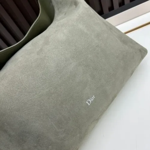 Cheap Christian Dior AAA Quality Shoulder Bags For Women #1393585 Replica Wholesale [$112.00 USD] [ITEM#1393585] on Replica Christian Dior AAA Quality Shoulder Bags