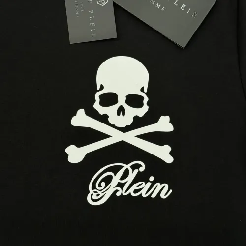 Cheap Philipp Plein PP T-Shirts Short Sleeved For Men #1393606 Replica Wholesale [$76.00 USD] [ITEM#1393606] on Replica Philipp Plein PP T-Shirts
