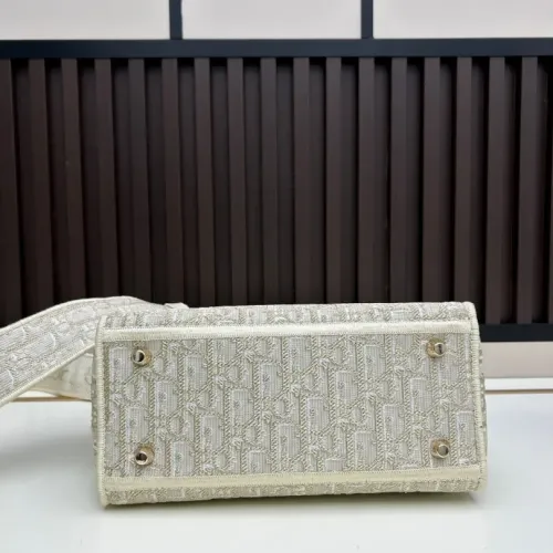 Cheap Christian Dior AAA Quality Handbags For Women #1393622 Replica Wholesale [$112.00 USD] [ITEM#1393622] on Replica Christian Dior AAA Quality Handbags