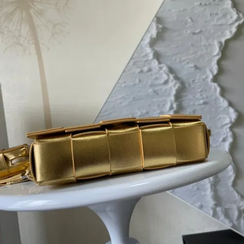 Cheap Bottega Veneta BV AAA Quality Messenger Bags For Women #1393642 Replica Wholesale [$102.00 USD] [ITEM#1393642] on Replica Bottega Veneta BV AAA Quality Messenger Bags