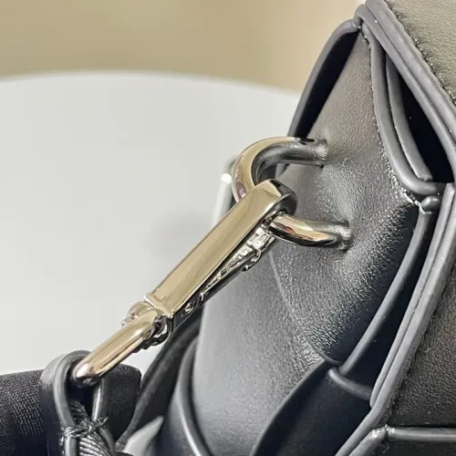 Cheap Bottega Veneta BV AAA Quality Messenger Bags For Women #1393644 Replica Wholesale [$102.00 USD] [ITEM#1393644] on Replica Bottega Veneta BV AAA Quality Messenger Bags