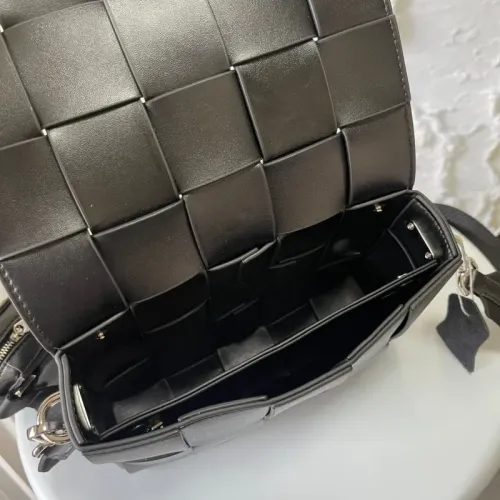 Cheap Bottega Veneta BV AAA Quality Messenger Bags For Women #1393644 Replica Wholesale [$102.00 USD] [ITEM#1393644] on Replica Bottega Veneta BV AAA Quality Messenger Bags