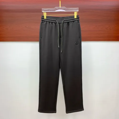 Moncler Pants For Men #1393674
