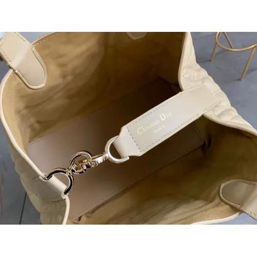 Cheap Christian Dior AAA Quality Handbags For Women #1393719 Replica Wholesale [$100.00 USD] [ITEM#1393719] on Replica Christian Dior AAA Quality Handbags