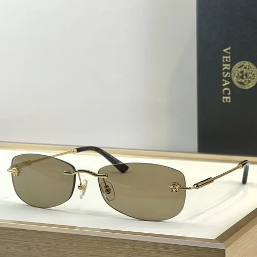 Versace AAA Quality Sunglasses #1393770