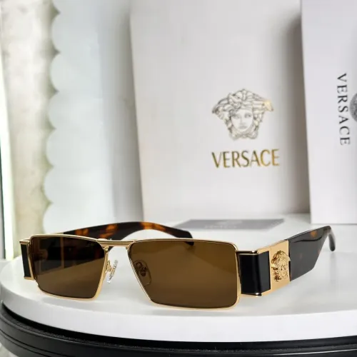 Versace AAA Quality Sunglasses #1393786