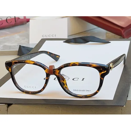 Gucci Fashion Goggles #1393959