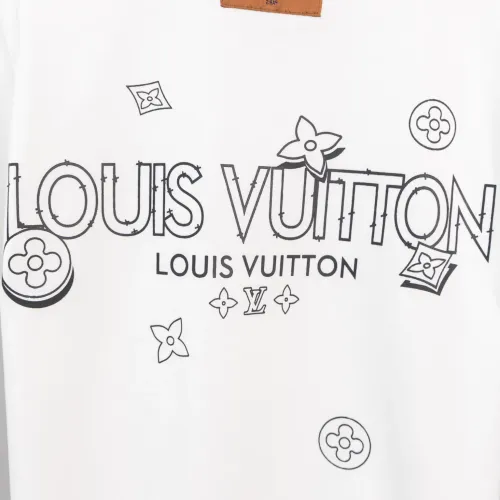 Cheap Louis Vuitton LV T-Shirts Short Sleeved For Men #1395895 Replica Wholesale [$36.00 USD] [ITEM#1395895] on Replica Louis Vuitton LV T-Shirts