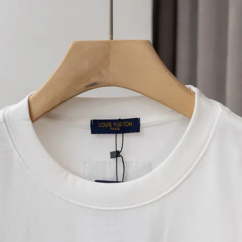 Cheap Louis Vuitton LV T-Shirts Short Sleeved For Men #1395897 Replica Wholesale [$36.00 USD] [ITEM#1395897] on Replica Louis Vuitton LV T-Shirts