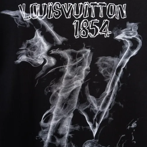 Cheap Louis Vuitton LV T-Shirts Short Sleeved For Men #1395898 Replica Wholesale [$36.00 USD] [ITEM#1395898] on Replica Louis Vuitton LV T-Shirts