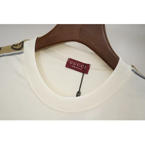 Cheap Gucci T-Shirts Short Sleeved For Unisex #1395936 Replica Wholesale [$32.00 USD] [ITEM#1395936] on Replica Gucci T-Shirts