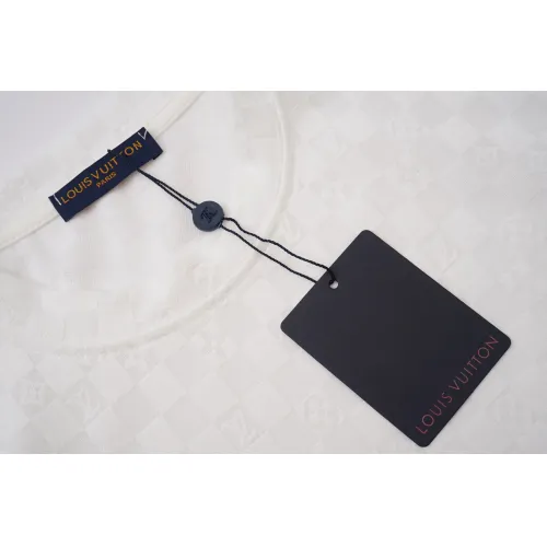 Cheap Louis Vuitton LV T-Shirts Short Sleeved For Unisex #1395940 Replica Wholesale [$29.00 USD] [ITEM#1395940] on Replica Louis Vuitton LV T-Shirts