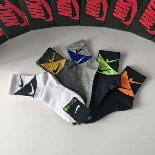 Cheap Nike Socks #1396441 Replica Wholesale [$27.00 USD] [ITEM#1396441] on Replica Nike Socks