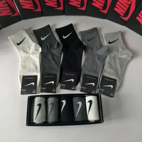 Cheap Nike Socks #1396442 Replica Wholesale [$27.00 USD] [ITEM#1396442] on Replica Nike Socks
