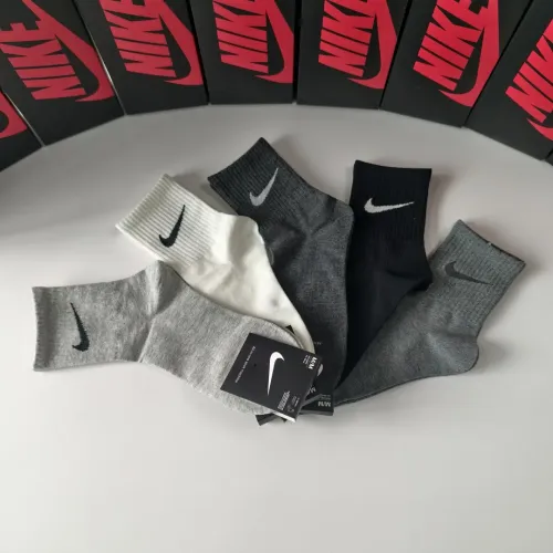 Cheap Nike Socks #1396442 Replica Wholesale [$27.00 USD] [ITEM#1396442] on Replica Nike Socks