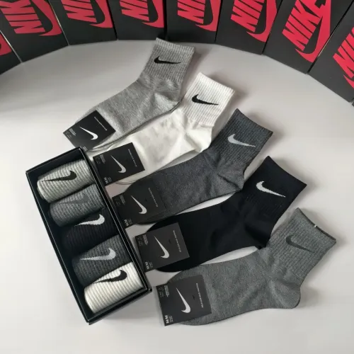 Cheap Nike Socks #1396442 Replica Wholesale [$27.00 USD] [ITEM#1396442] on Replica Nike Socks