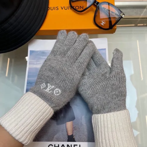 Cheap Louis Vuitton LV Gloves #1396632 Replica Wholesale [$48.00 USD] [ITEM#1396632] on Replica Louis Vuitton LV Gloves