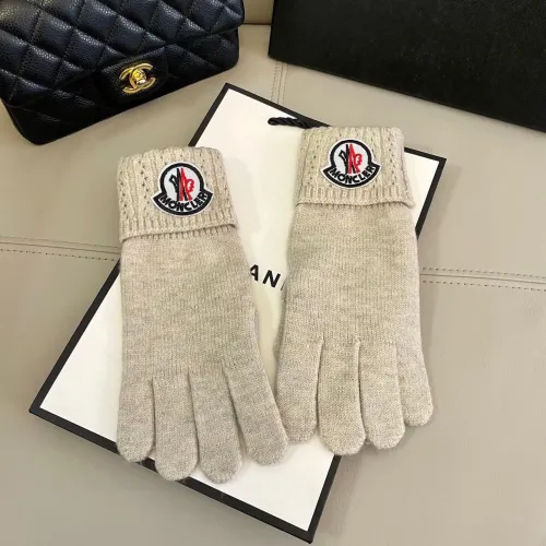 Cheap Moncler Gloves #1396680 Replica Wholesale [$38.00 USD] [ITEM#1396680] on Replica Moncler Gloves