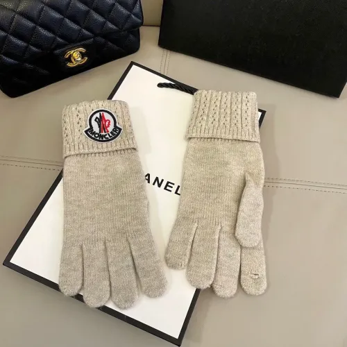 Cheap Moncler Gloves #1396680 Replica Wholesale [$38.00 USD] [ITEM#1396680] on Replica Moncler Gloves