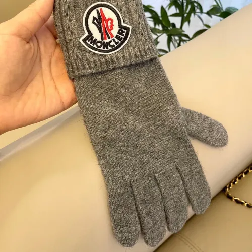 Cheap Moncler Gloves #1396681 Replica Wholesale [$38.00 USD] [ITEM#1396681] on Replica Moncler Gloves