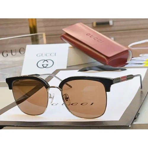 Gucci AAA Quality Sunglasses #1396989