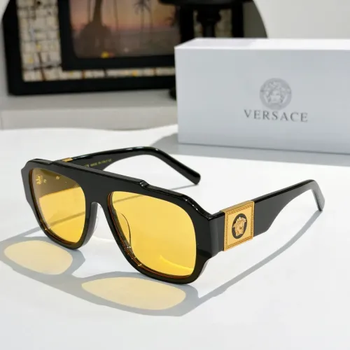 Versace AAA Quality Sunglasses #1397066