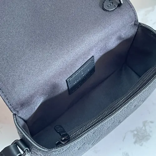 Cheap Louis Vuitton AAA Man Messenger Bags #1397350 Replica Wholesale [$140.00 USD] [ITEM#1397350] on Replica Louis Vuitton AAA Man Messenger Bags