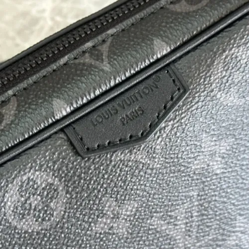 Cheap Louis Vuitton AAA Man Messenger Bags #1397425 Replica Wholesale [$132.00 USD] [ITEM#1397425] on Replica Louis Vuitton AAA Man Messenger Bags