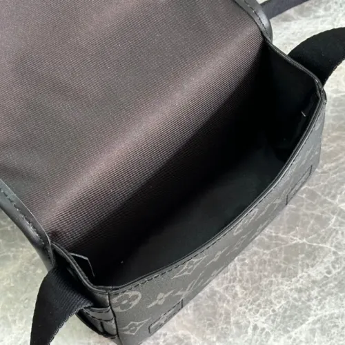 Cheap Louis Vuitton AAA Man Messenger Bags #1397427 Replica Wholesale [$140.00 USD] [ITEM#1397427] on Replica Louis Vuitton AAA Man Messenger Bags
