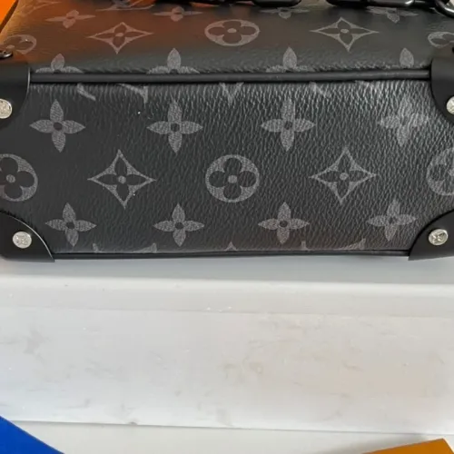 Cheap Louis Vuitton AAA Man Messenger Bags #1397429 Replica Wholesale [$160.00 USD] [ITEM#1397429] on Replica Louis Vuitton AAA Man Messenger Bags