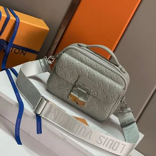 Louis Vuitton AAA Man Messenger Bags #1397430