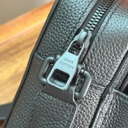 Cheap Louis Vuitton AAA Man Messenger Bags #1397436 Replica Wholesale [$162.00 USD] [ITEM#1397436] on Replica Louis Vuitton AAA Man Messenger Bags