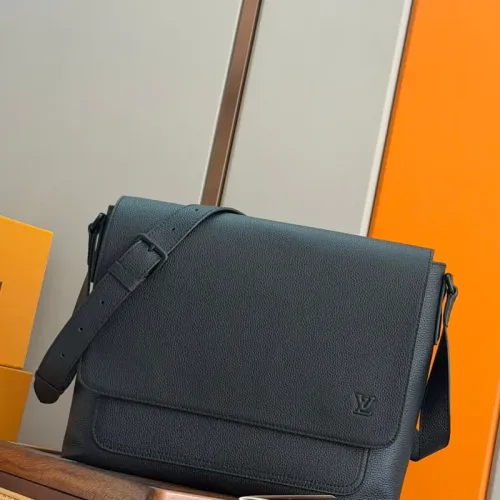 Louis Vuitton AAA Man Messenger Bags #1397438