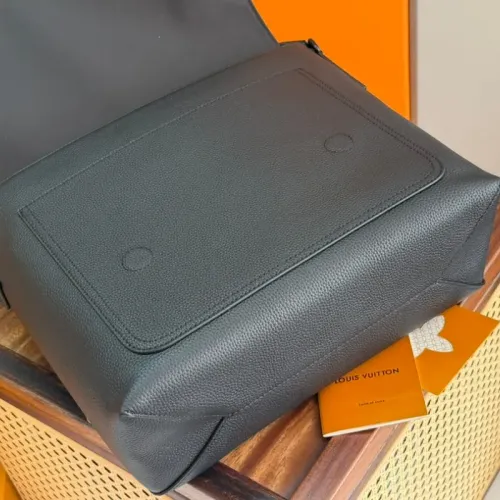 Cheap Louis Vuitton AAA Man Messenger Bags #1397438 Replica Wholesale [$175.00 USD] [ITEM#1397438] on Replica Louis Vuitton AAA Man Messenger Bags